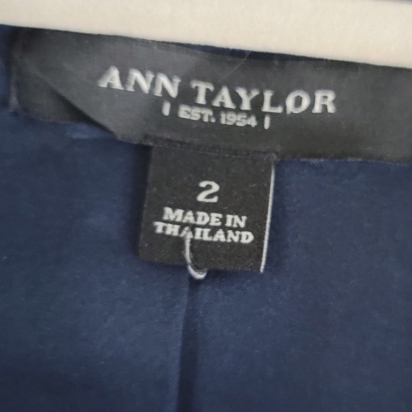 Ann Taylor Navy, Teal, Blue, Purple and Pink Watercolor Floral Blazer, Sz 2 - Picture 2 of 4